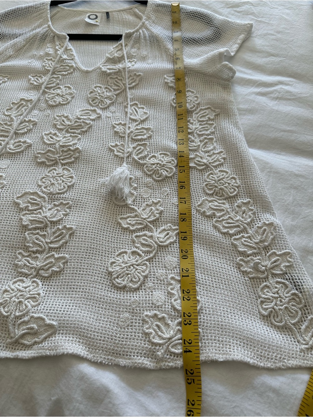 Anthropologie Akemi + Kin Embroidered Crochet Top with Tassel Tie, size medium - Picture 7 of 14